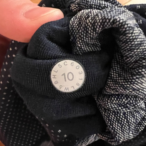 Lululemon leggings - Picture 4 of 4